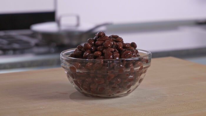 bowl of cooked black beans