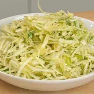 Polish Style Apple and Dill Slaw (Surówka z Kapusty)