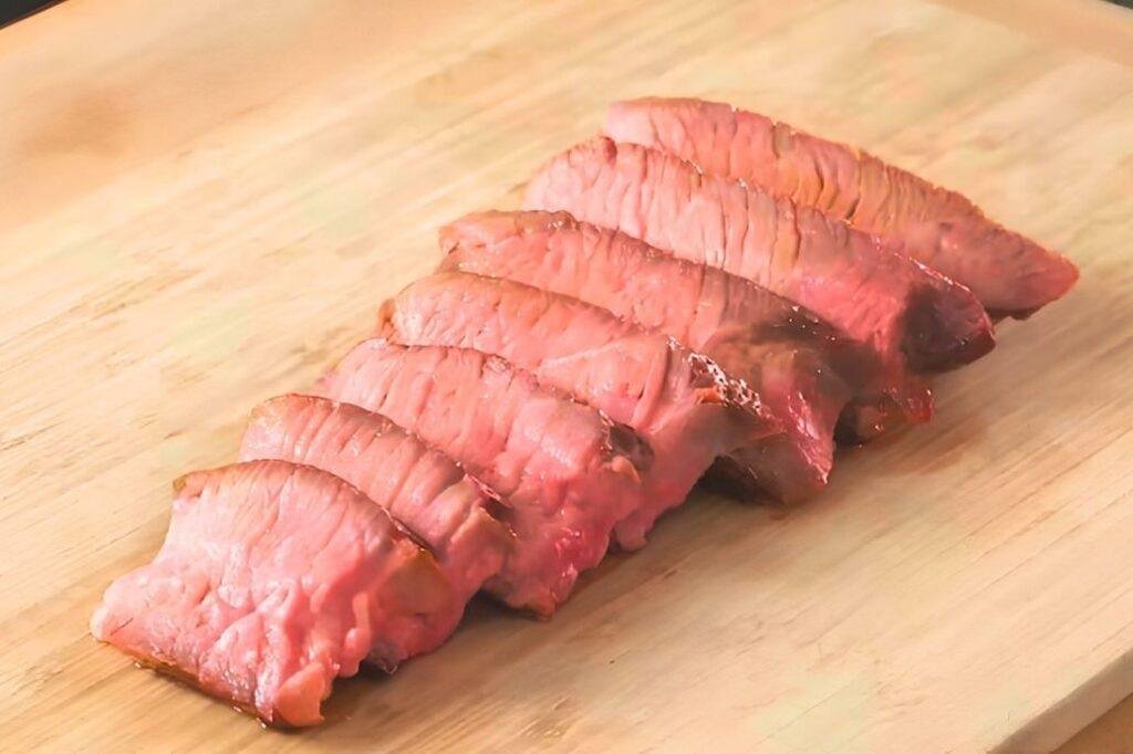 chuck steak cooked to medium rare